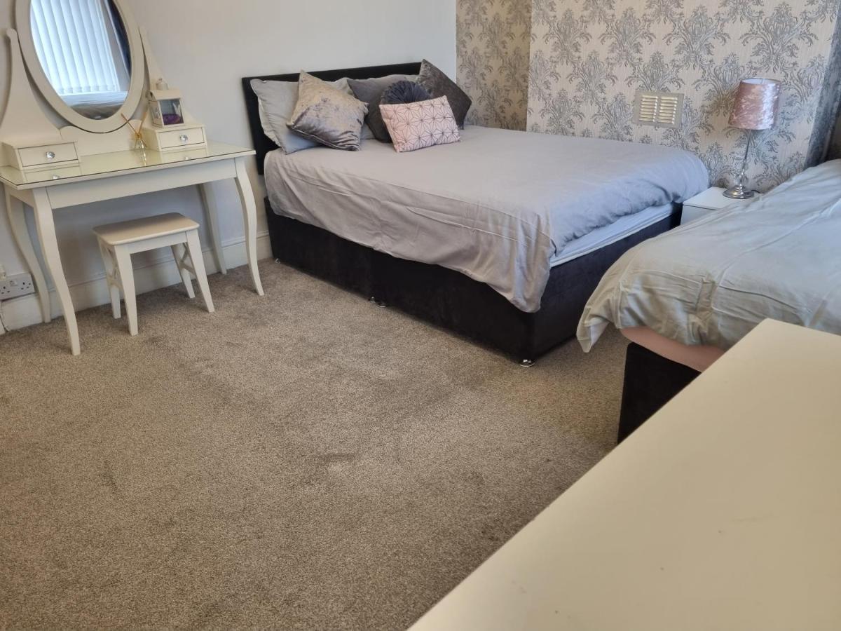Private Luxury Double Room In Кардіфф Екстер'єр фото