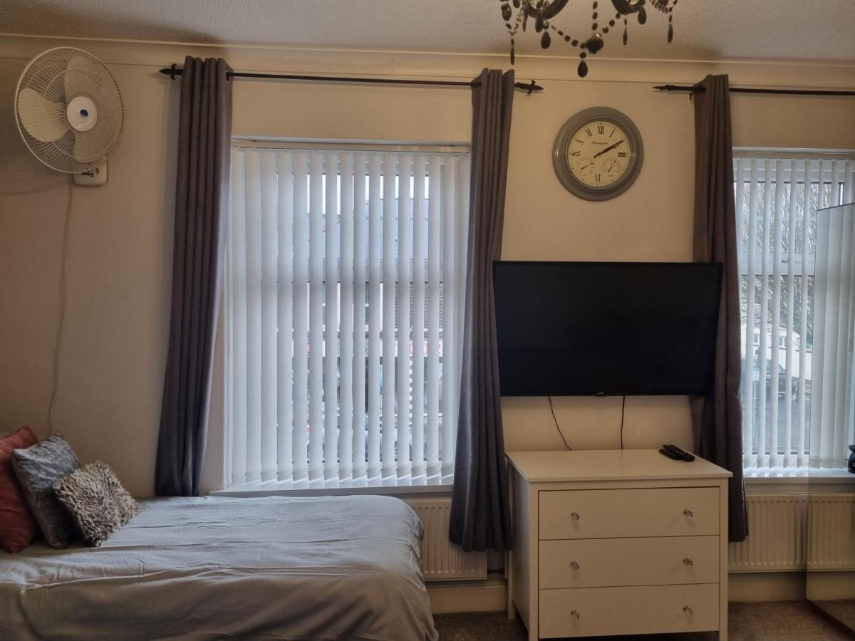 Private Luxury Double Room In Кардіфф Екстер'єр фото