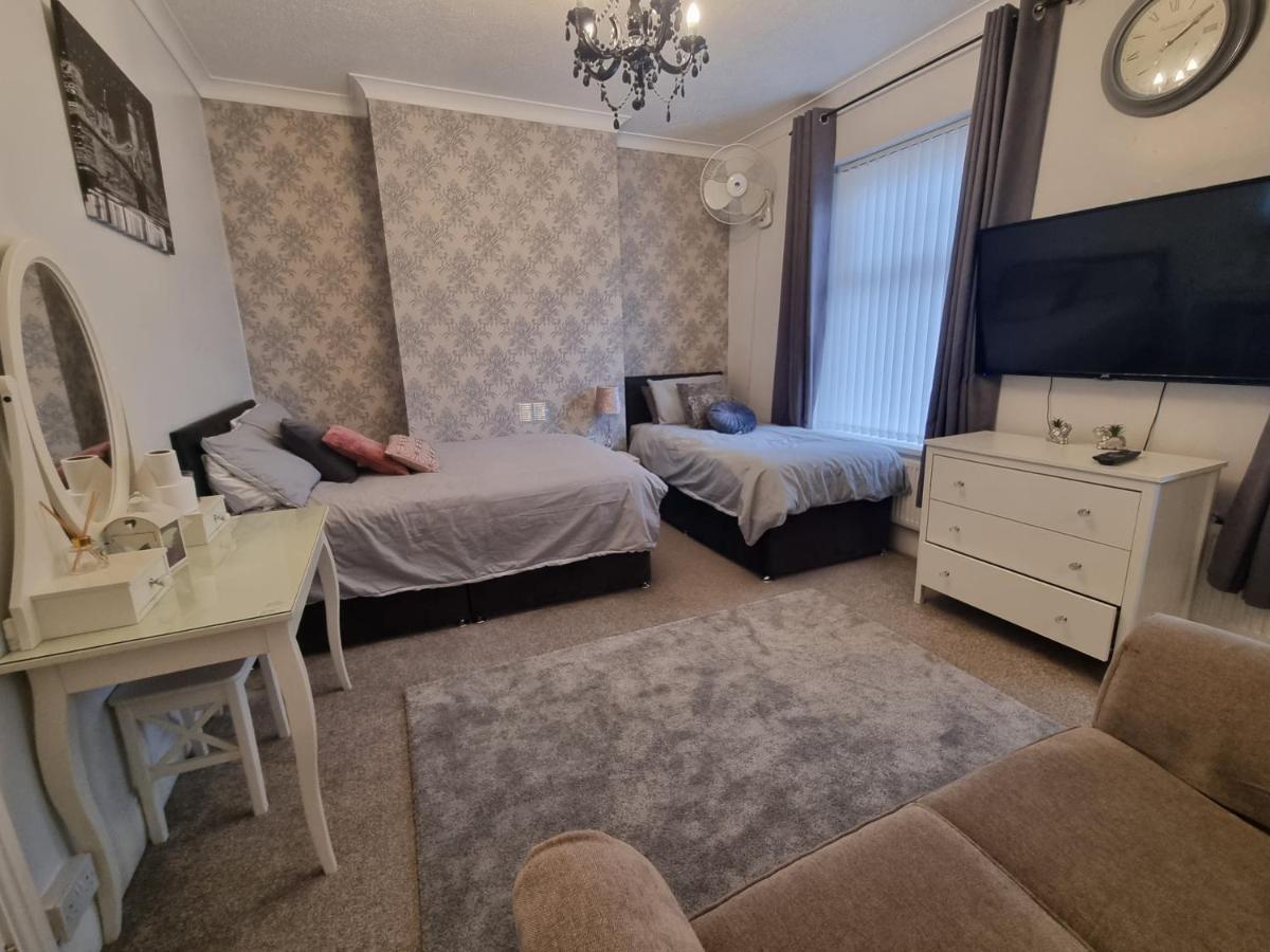 Private Luxury Double Room In Кардіфф Екстер'єр фото