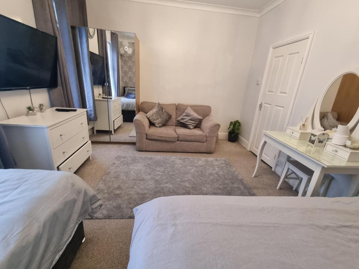 Private Luxury Double Room In Кардіфф Екстер'єр фото