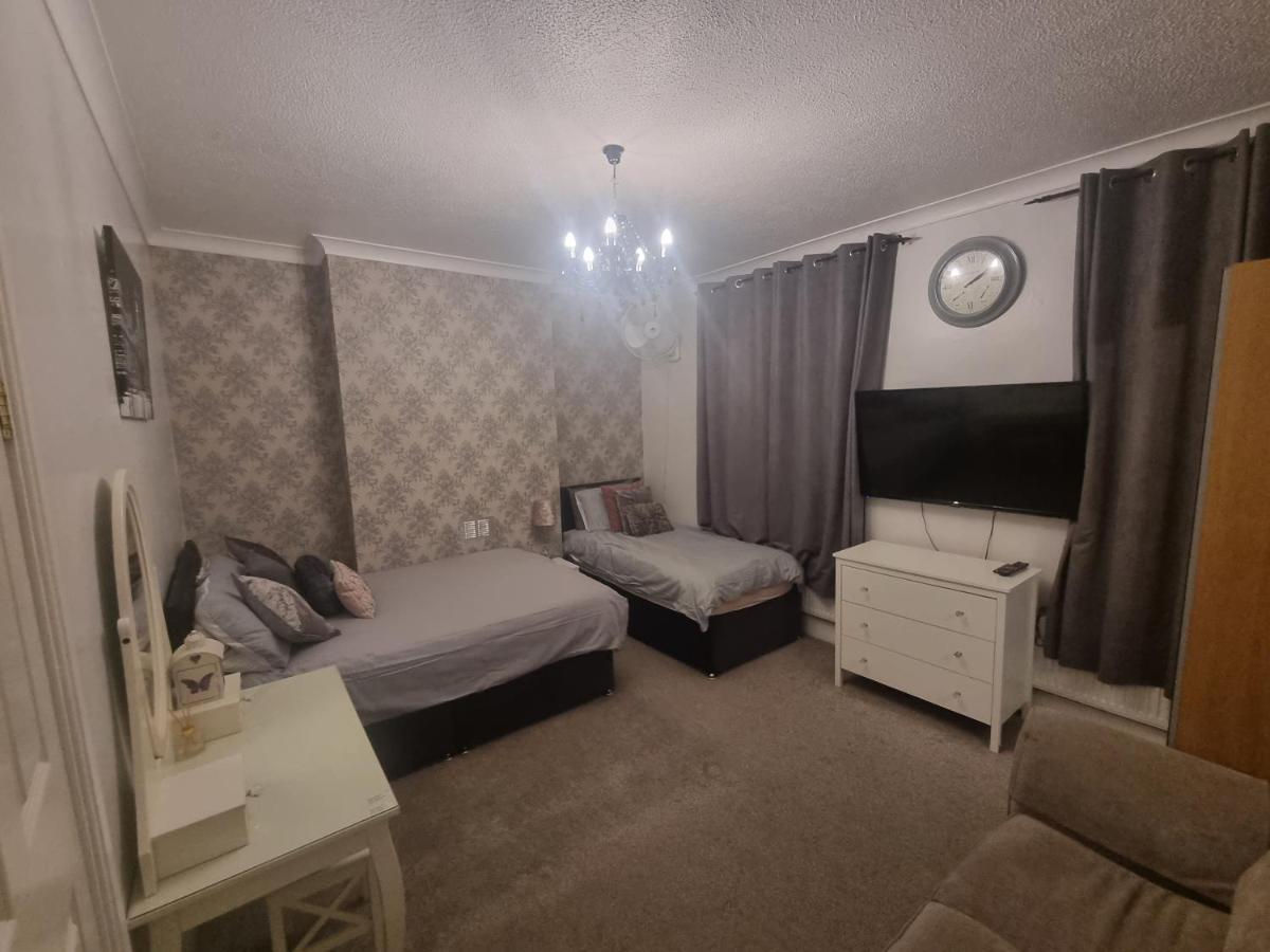 Private Luxury Double Room In Кардіфф Екстер'єр фото