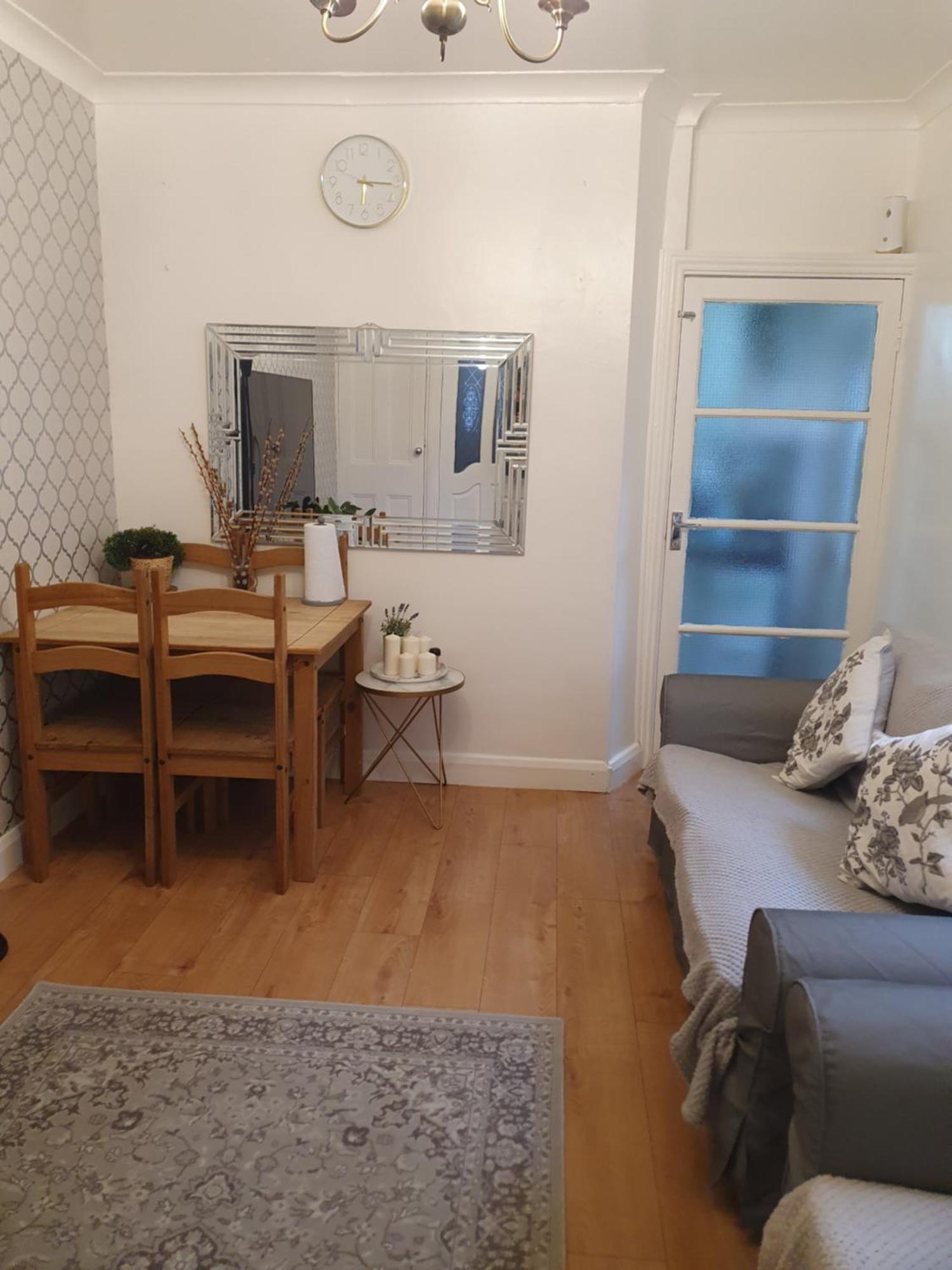 Private Luxury Double Room In Кардіфф Екстер'єр фото